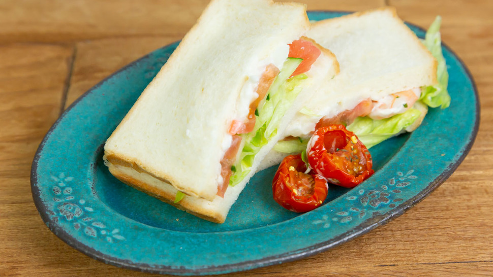 sandwich-and-tomate