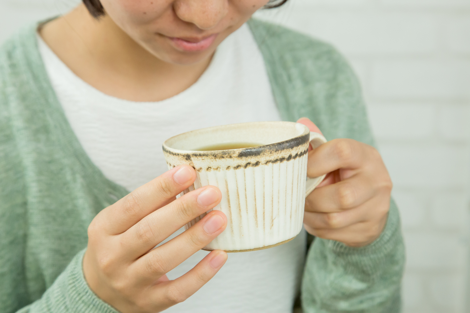 飲み物を選ばない食器