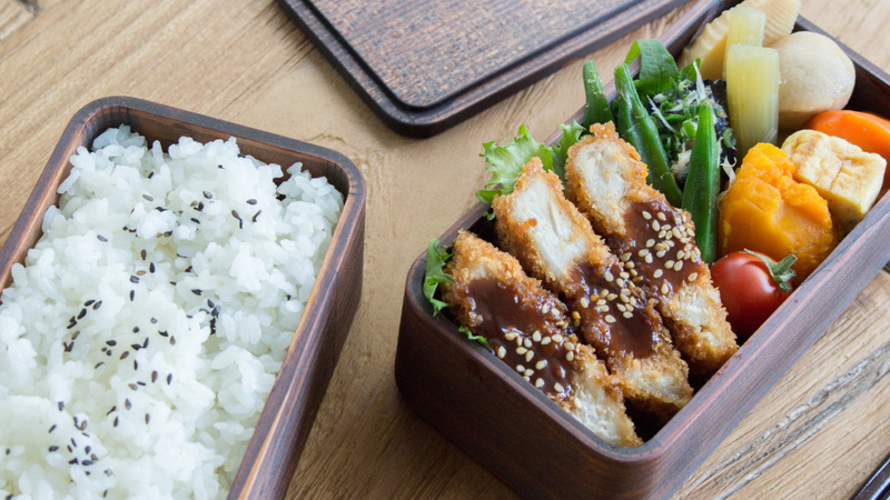 うるしの弁当箱 (二段)お昼ご飯