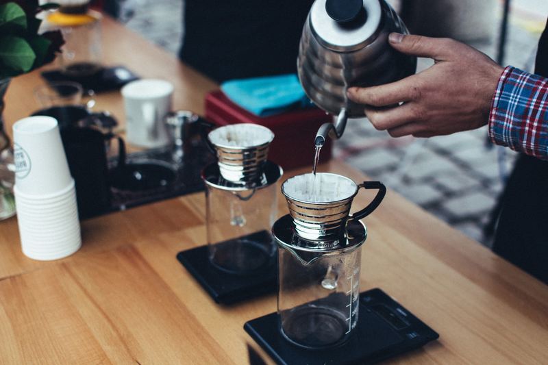 コーヒードリッパーで抽出
